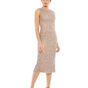 ✨ Mac Duggal Cocktail Dress – Style 5526 ✨
Size 14 • Rosewood